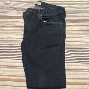 Gap athletic cut jeans 34x34